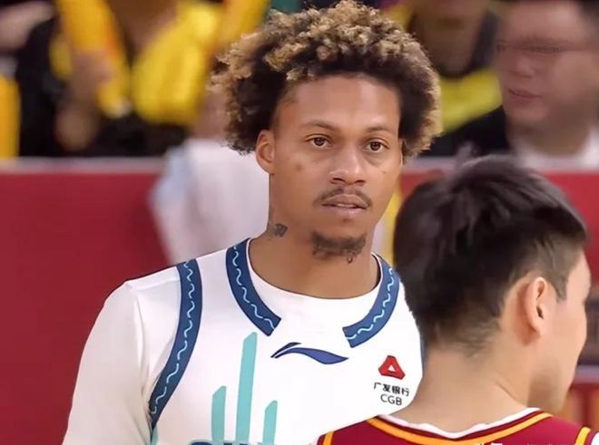 NBA创造历史!8年8个不同球队夺冠,别说马刺路还长