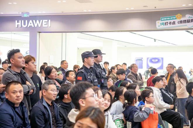 国乒男团摘银,王楚钦赛后微博评论区10分钟1W+评论:辛苦了